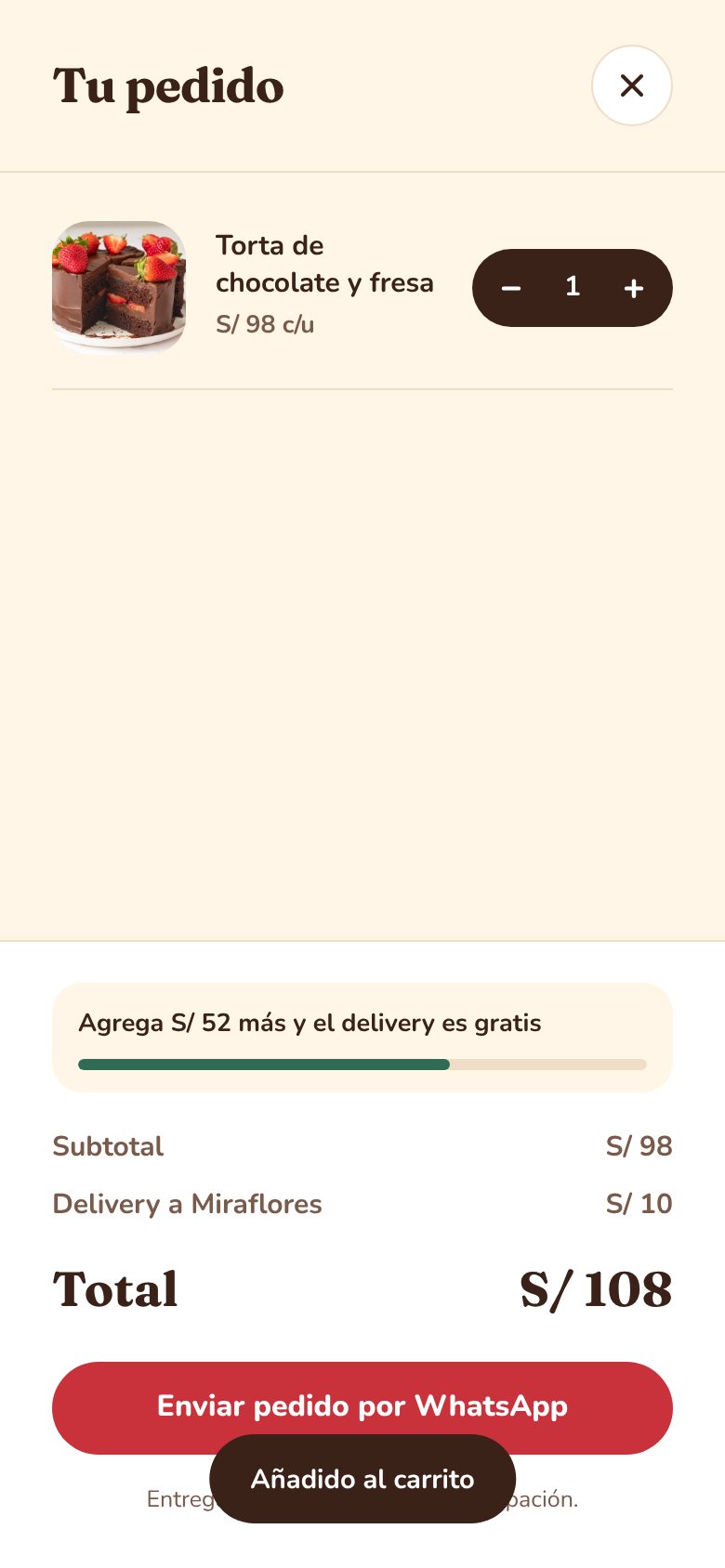 Carrito de Almíbar en móvil con una torta de chocolate y el total del pedido.